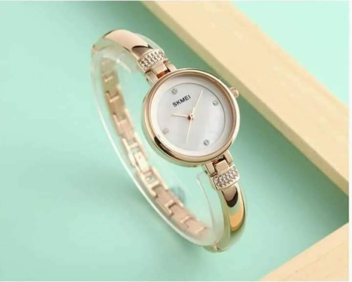 SKMEI 1409 Quartz Watch for Women