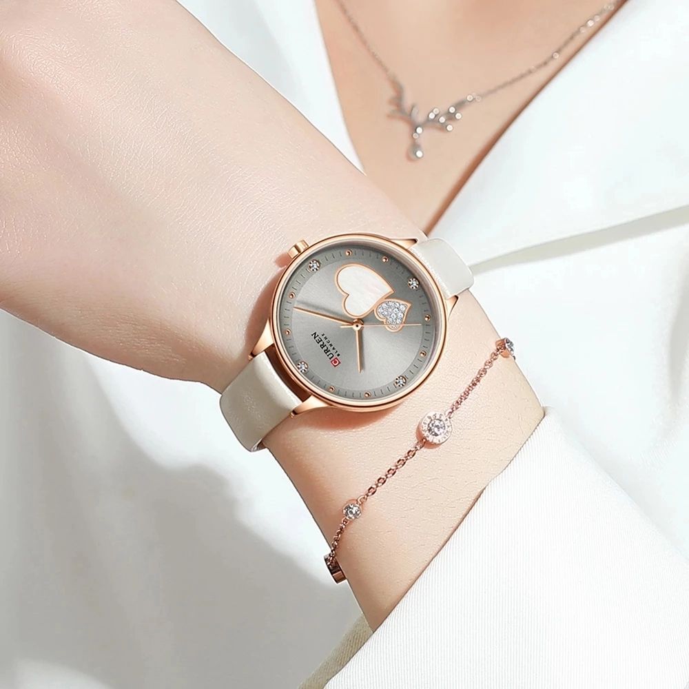 CURREN 9077 Women's Quartz Watches Wristwatch Leather - Image 2