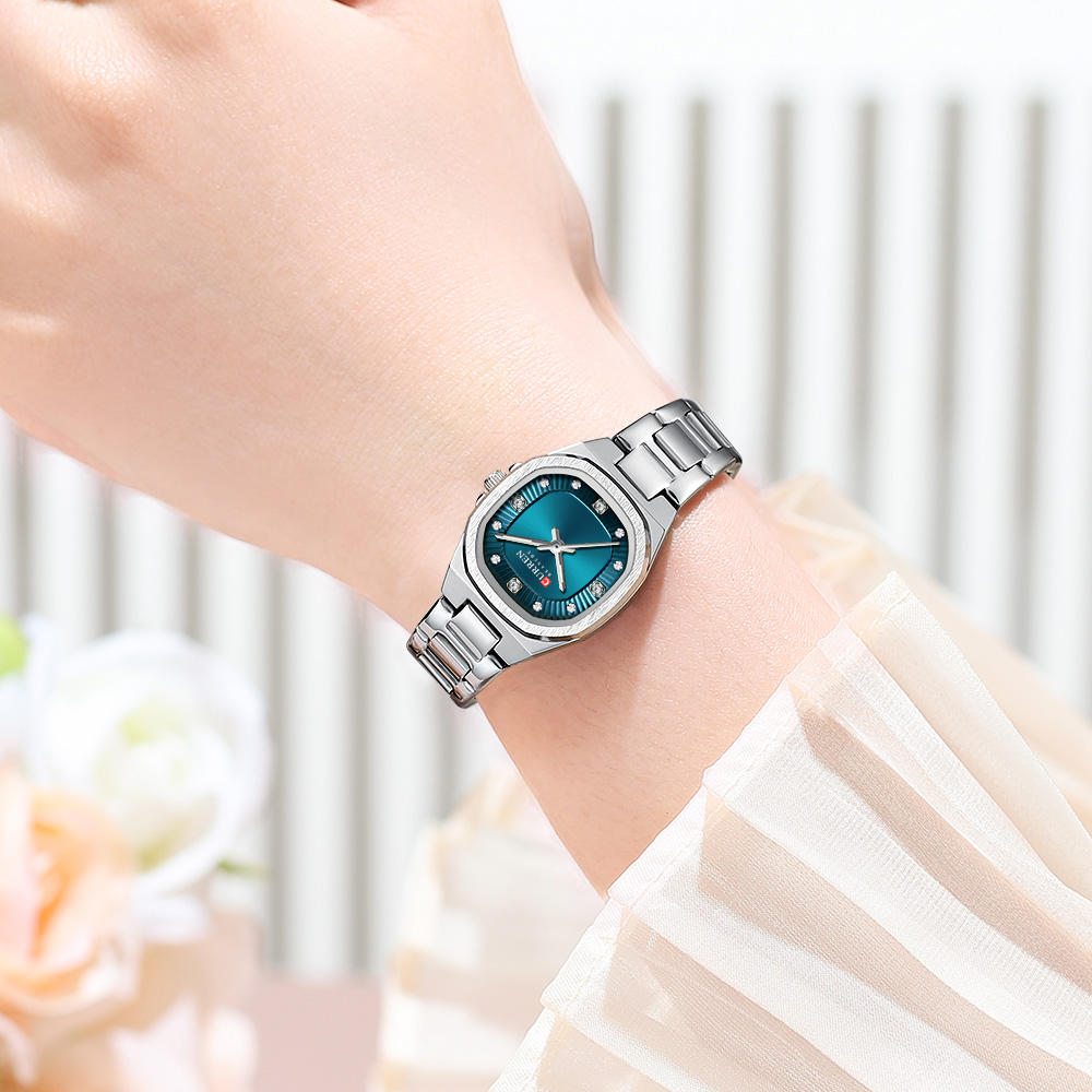 Elegant CURREN 9104 Quartz Watch for Women - Image 2